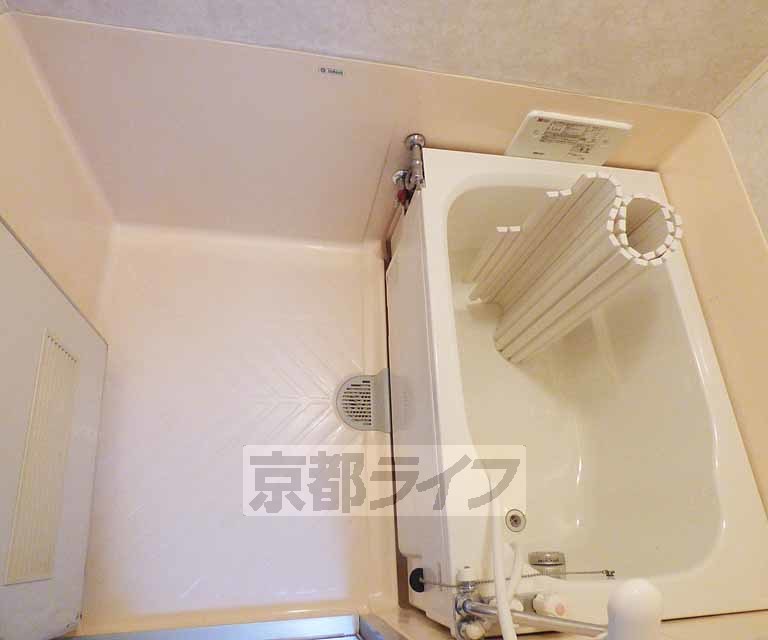 バス・シャワールーム　清潔感があります