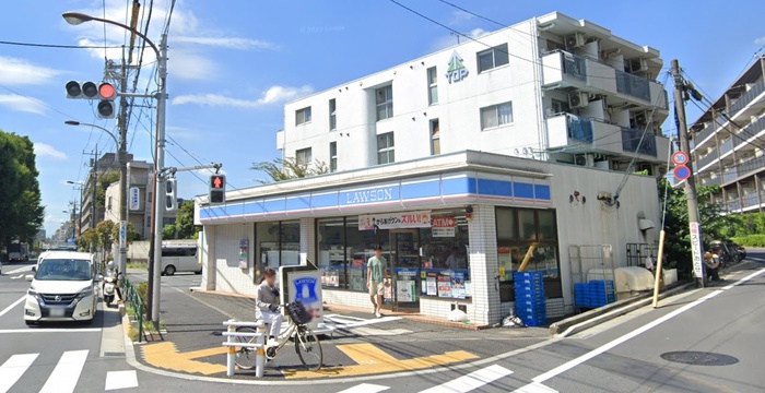 コンビニ　ローソン　石神井台4丁目店（コンビニ）まで372m