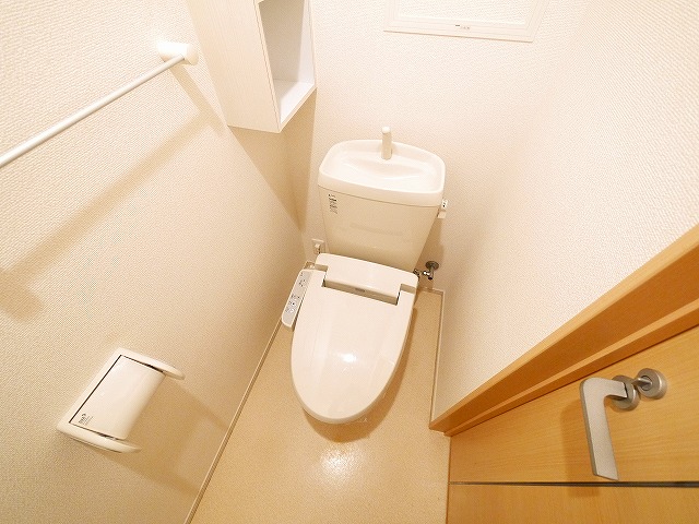 トイレ　トイレもきれいです