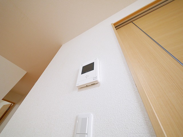 セキュリティ　モニター付きインターホンです