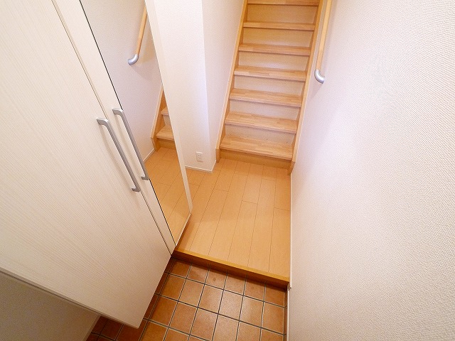 玄関　収納もある玄関です