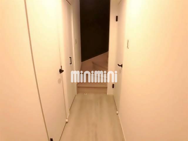 その他　玄関入ってすぐの廊下です