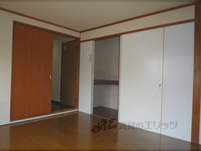 居室・リビング　広い居室です