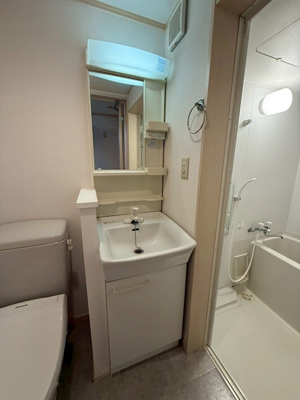 洗面設備　他号室参照