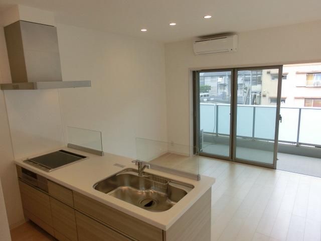 その他部屋・スペース　開放感のあるキッチン・リビング