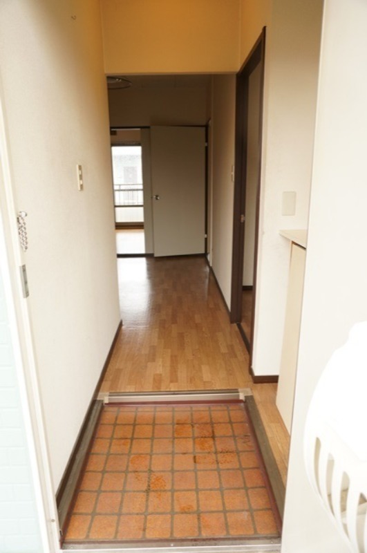 玄関　図面と現状に相違がある場合には現状を優先