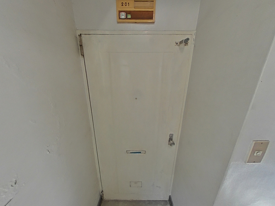 玄関　※別部屋の写真です