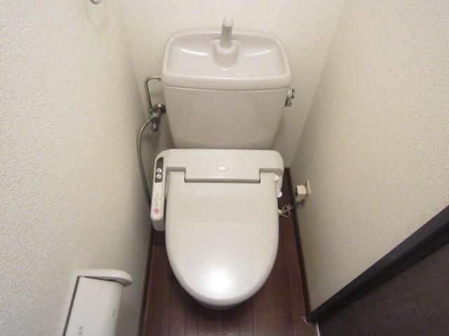 トイレ　ウォシュレット付き