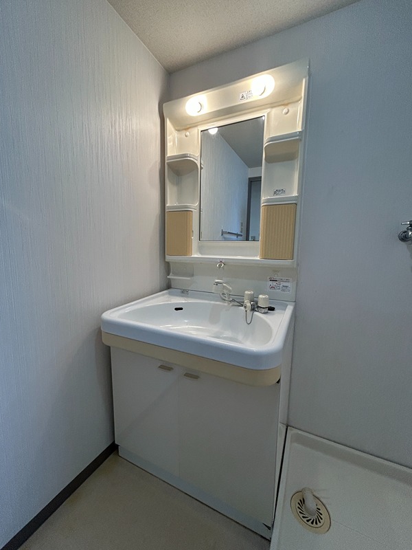 洗面設備　※写真は303号室