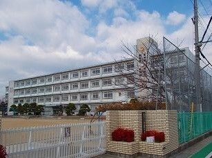 小学校　妻鹿小学校（小学校）まで890m