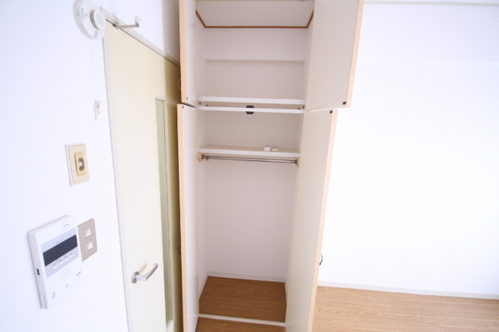収納　※別号室の写真です。
