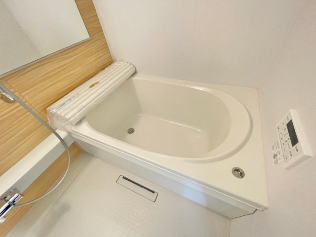 バス・シャワールーム　追い焚き機能付きバスルーム