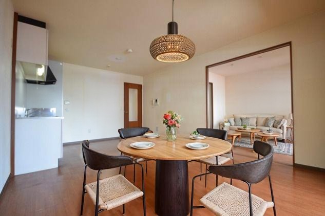 居室・リビング　ＣＧで家具等を配置したもので家具等は含まれません。