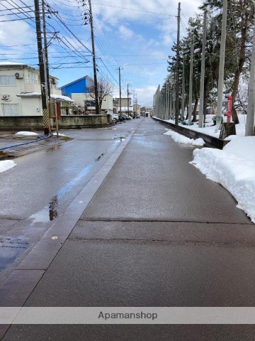 その他　前面道路（その他）まで0m