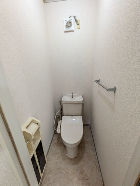 トイレ　☆衛生的な温水洗浄便座☆