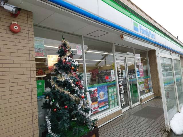 コンビニ　ファミリーマート射水大島店（コンビニ）まで1807m