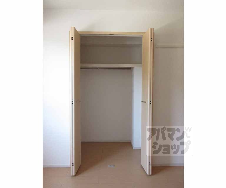 収納　たっぷり収納できるクローゼットです