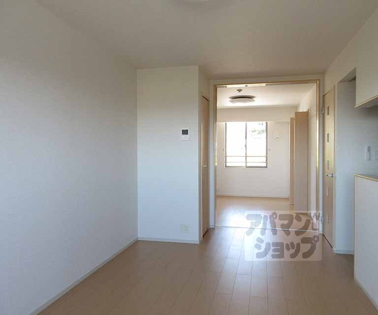 居室・リビング　開放的な洋室です