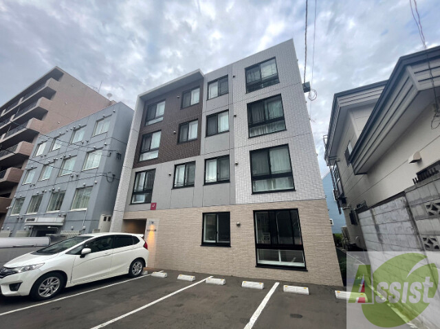 建物外観　札幌市中央区南１２条西「ＡＬＰＨＡ山鼻」