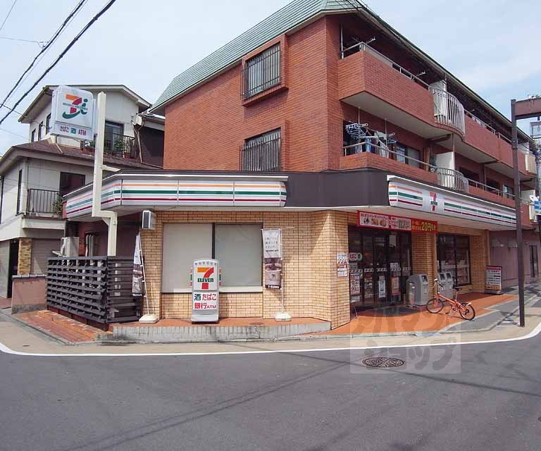 コンビニ　セブンイレブン京都深草直違橋店（コンビニ）まで190m