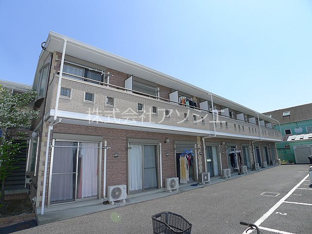 建物外観　リリックコート北越谷のご紹介は住まいの窓口アソシエにお任せく