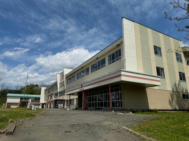 小学校　釧路市立城山小学校（小学校）まで383m