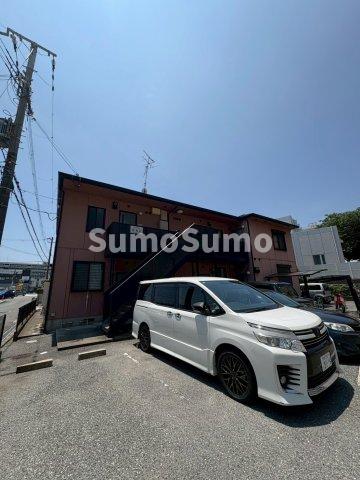 駐車場　駐車場に車を止められます