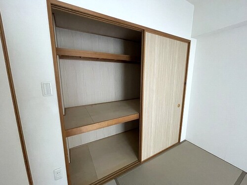 収納　和室　押入　内装前