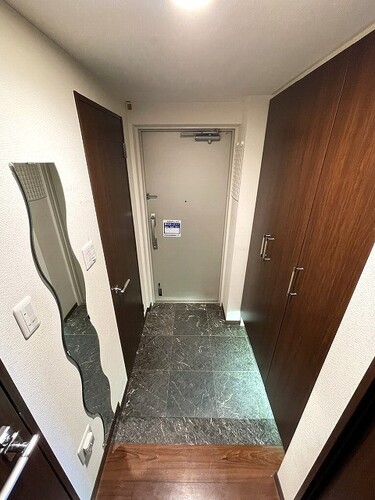 玄関　玄関　内装前