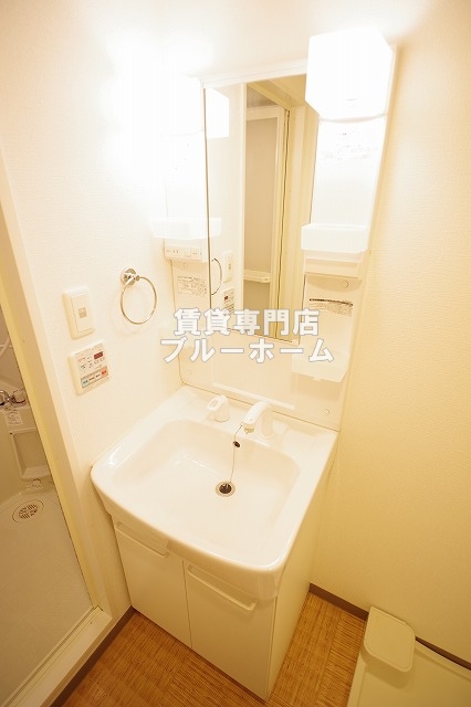 洗面設備　独立洗面台あります！