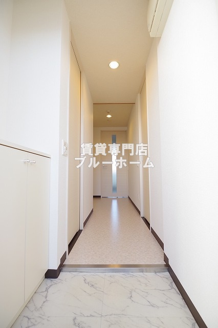 玄関　きれいな玄関スペース！