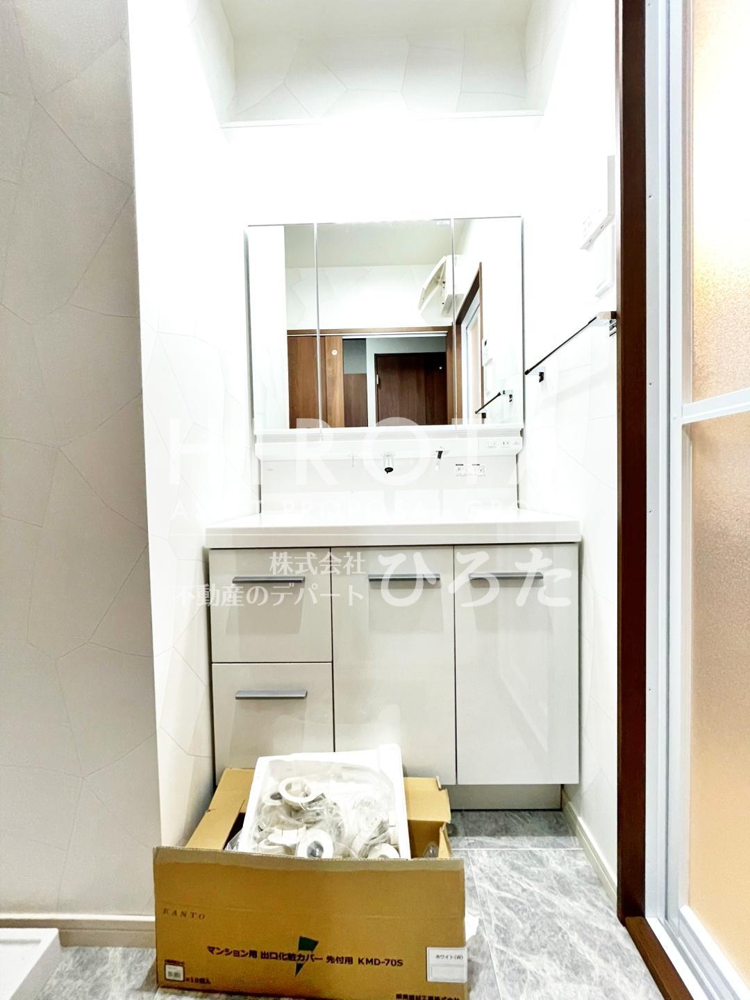 洗面設備　同仕様写真になります