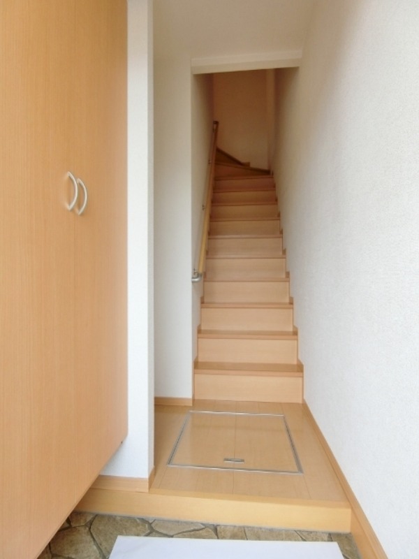 玄関　図面と現状に相違がある場合には現状を優先