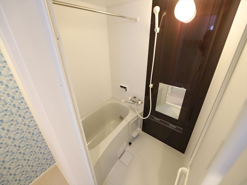 バス・シャワールーム　浴室暖房乾燥機付　追い焚き機能付お風呂