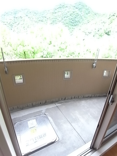 バルコニー　広々バルコニー