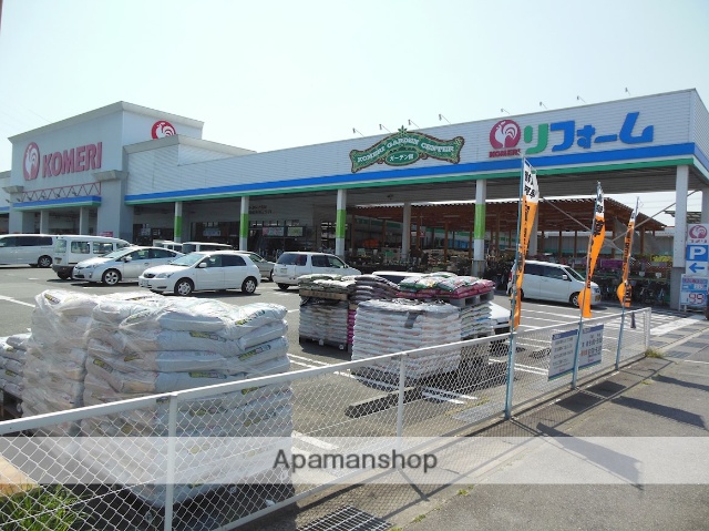コンビニ　ファミリーマート橿原内膳店（コンビニ）まで715m