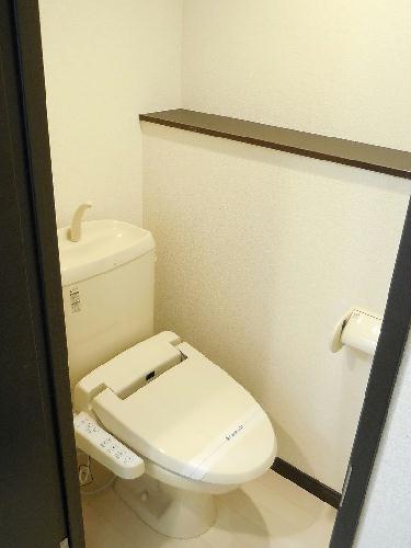 トイレ　ウォシュレット機能付き