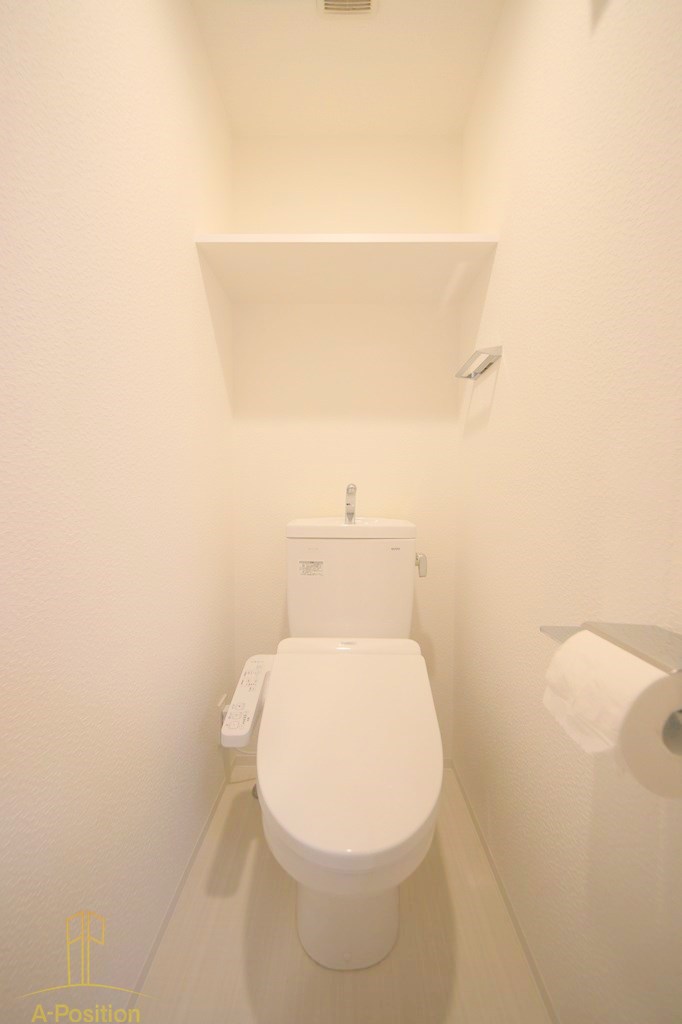 トイレ　レオンコンフォート難波クレア