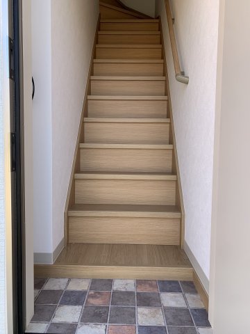 玄関　※別部屋参考写真