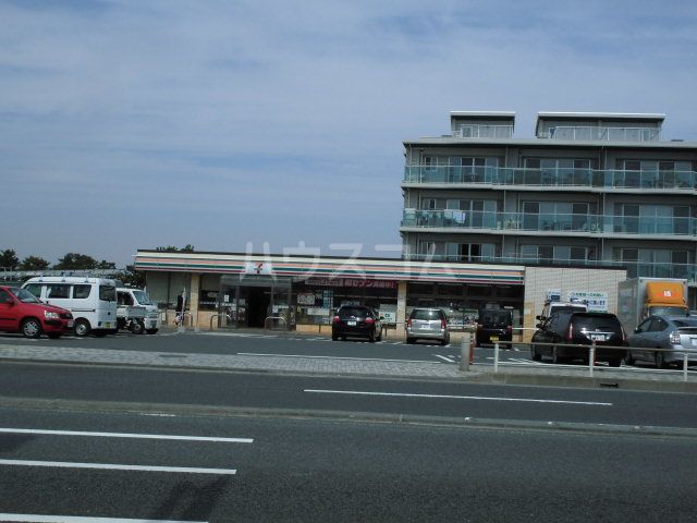 コンビニ　セブン-イレブン 茅ヶ崎サザンビーチ店（コンビニ）まで80m