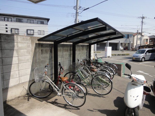 その他共有部分　もちろん駐輪場もあります