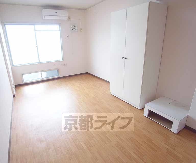 セキュリティ　広々としたお部屋です。