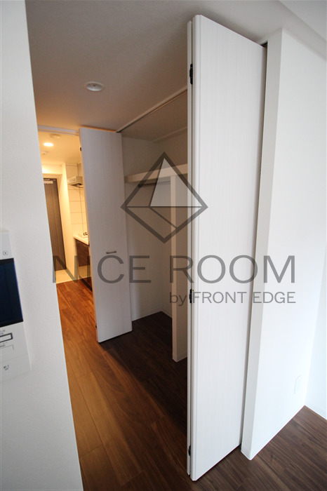 収納　セオリー梅田ドムス　収納