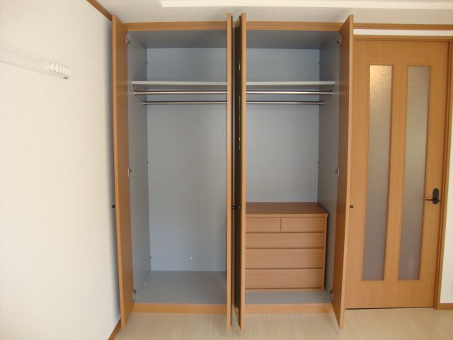 収納　洋室クローゼット