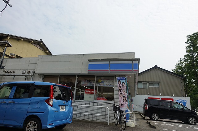 コンビニ　ローソン（コンビニ）まで421m