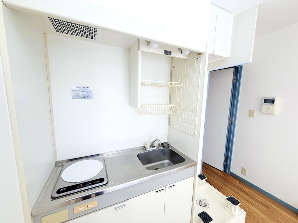 ＪＲ中央線 高尾駅 徒歩5分 2階建 築36年のキッチン写真