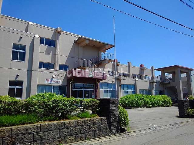 小学校　秋田市立仁井田小学校（小学校）まで1296m