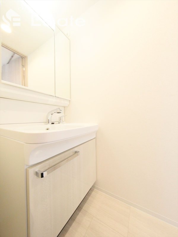 洗面設備　同仕様内装