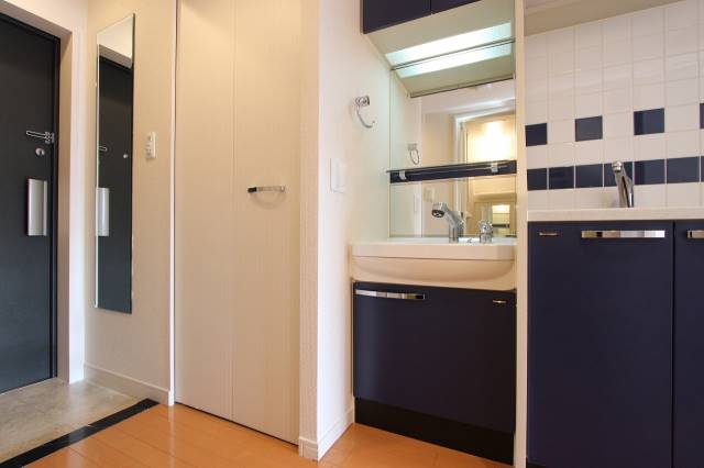 洗面設備　毎朝の支度もラクラク。