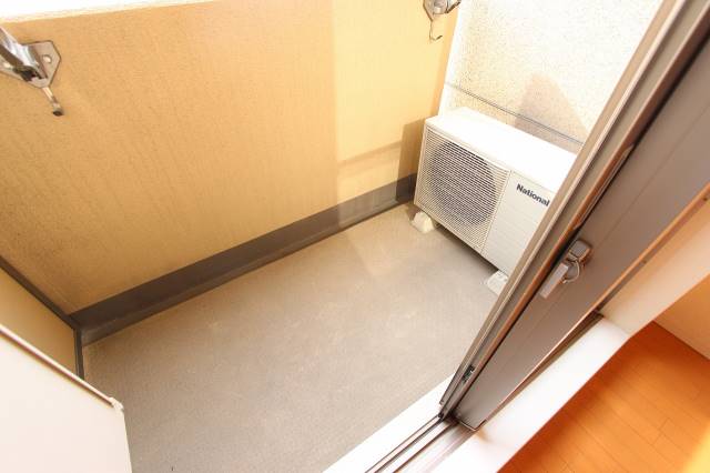 バルコニー　バルコニーも広々。